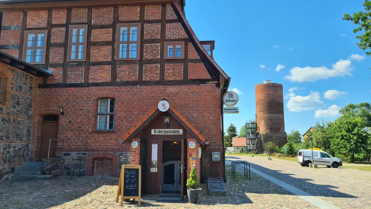 Schloss Rothenklempenow Hotel Exterior foto